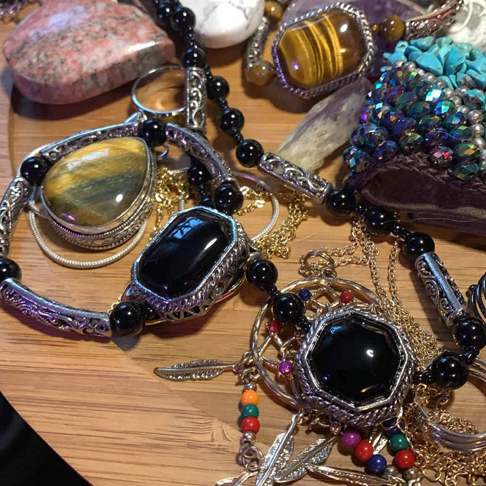 Black stone necklace and bracelet set